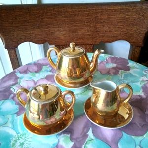 Mini Vtg Gold Teas Set